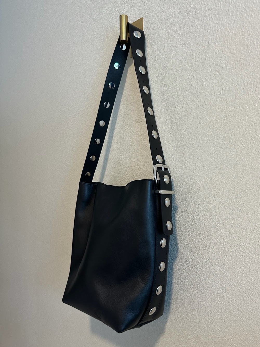☀️ New! MADEWELL Essential Medium Bucket Tote in True Black - Picture 8 of 16